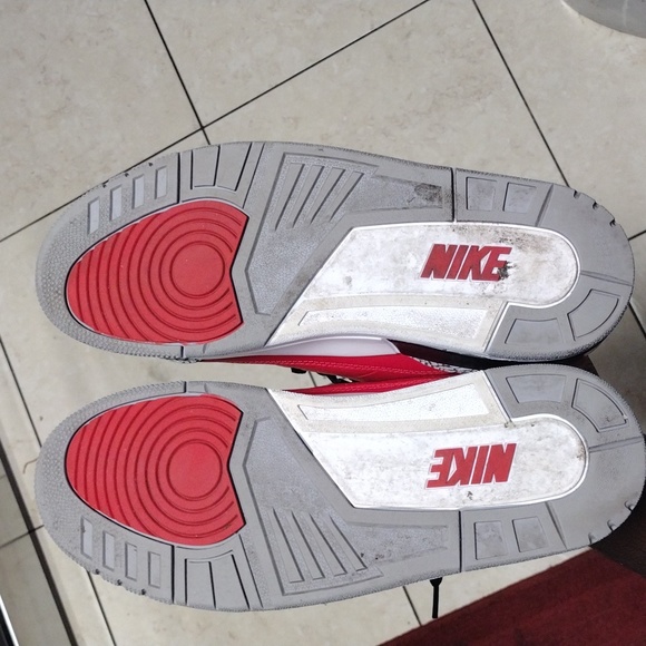 Air Jordan 3 SE Unite Fire Red - Picture 4 of 5